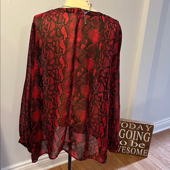 😍SHOW SPECIAL - GEORGE Red Snakeprint Lpng Sleeve Sheer Blouse size 3X - Picture 4 of 8
